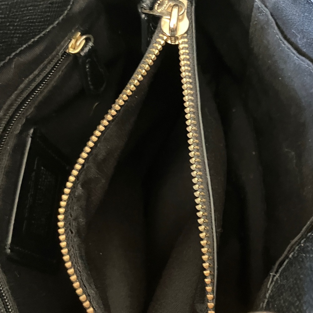 COACH Minetta Cross Body Bag with Gold Hardware in Black NEVER USED - Picture 8 of 8